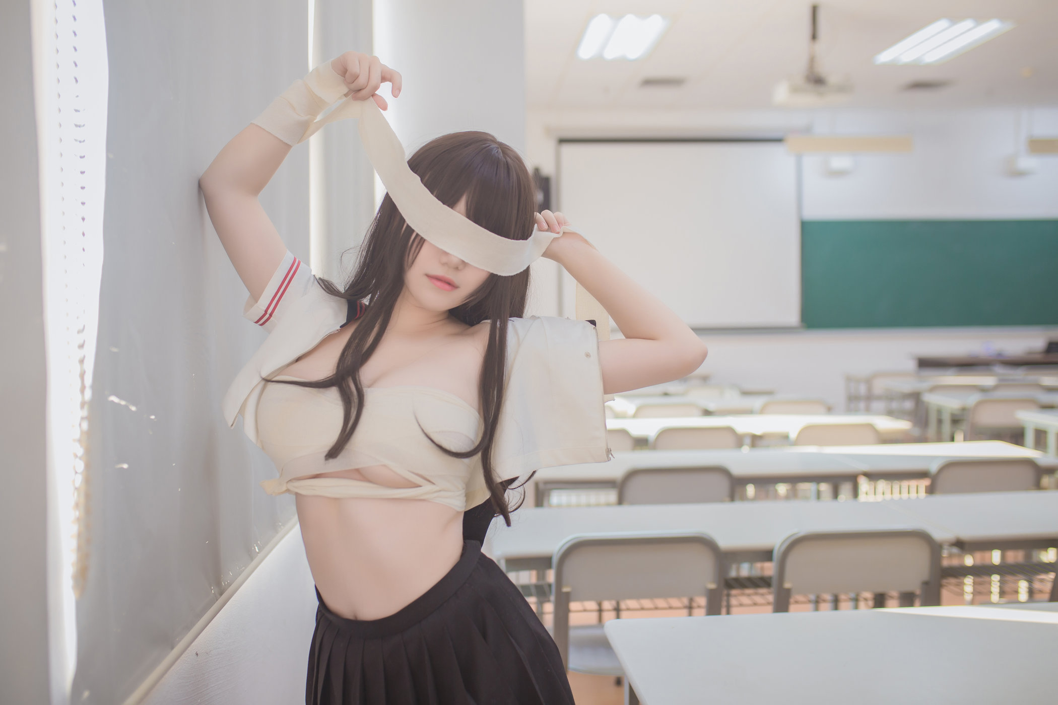 黑丝JK系列清纯学妹Yoko宅夏童颜巨乳教室脱衣