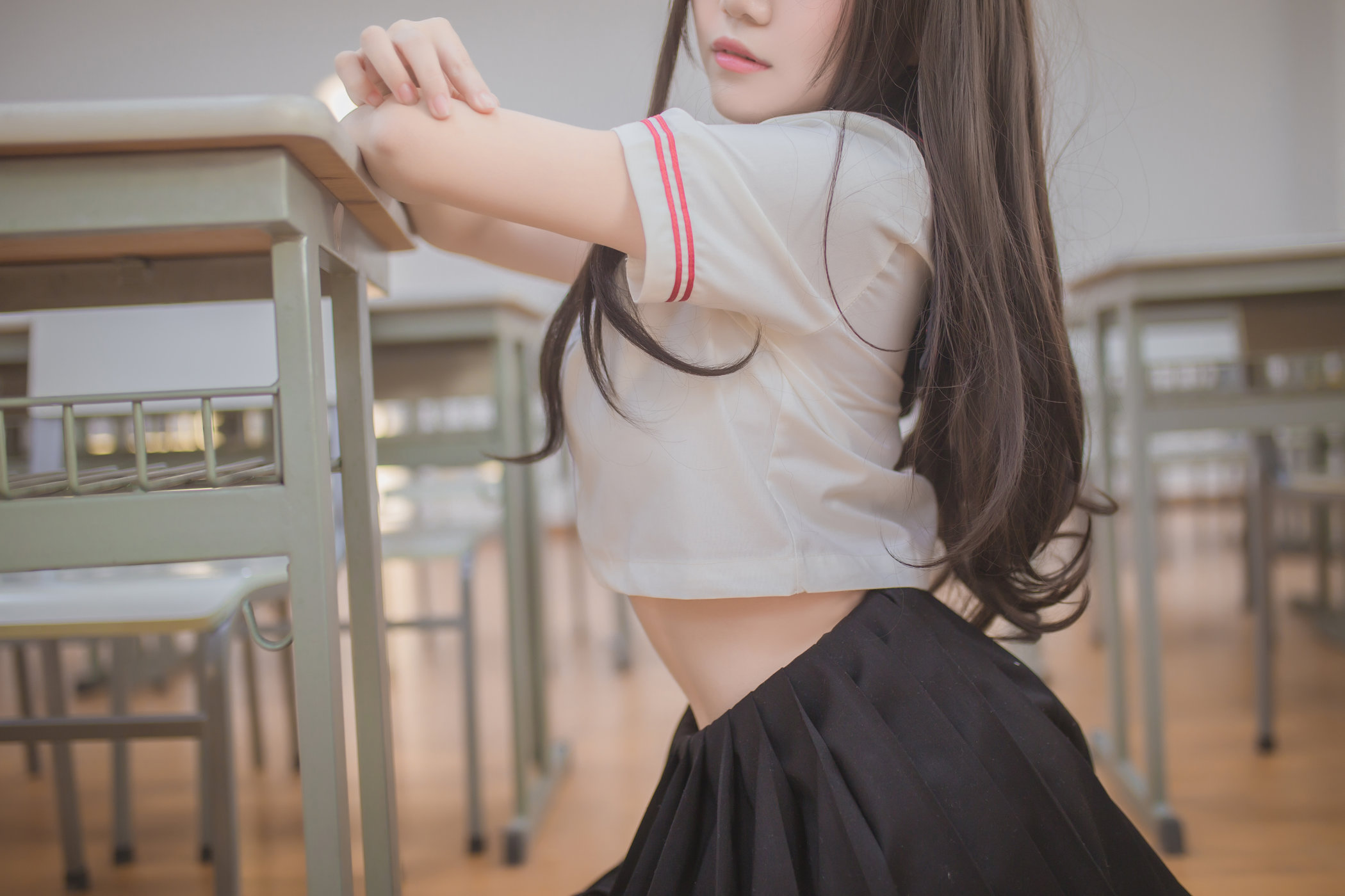 黑丝JK系列清纯学妹Yoko宅夏童颜巨乳教室脱衣